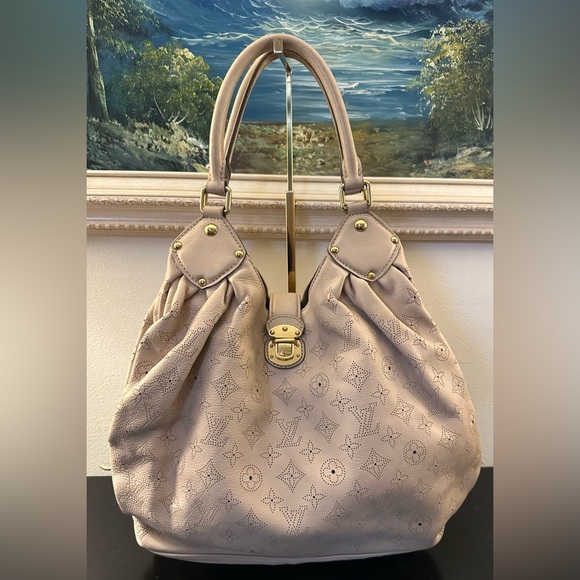 Louis Vuitton Monogram Mahina Hobo beige - Picture 2 of 16